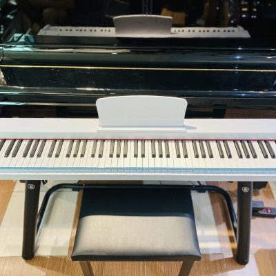 Piano Điện Victor VT-02 – Đàn đẹp + Âm Hay + Có kết nối bluetooth + Cắm được tai nghe + Ship nhận luôn trong ngày