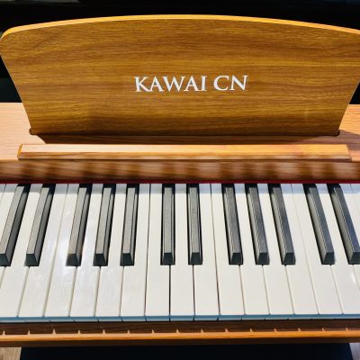 Piano KawaiCN Vàng Gỗ CN01 – Đàn Kèm Chân + Ghế ngồi + Bảo Hành 1 Năm Từ Nhà Máy + Tặng Khóa Học Online Khi Mua